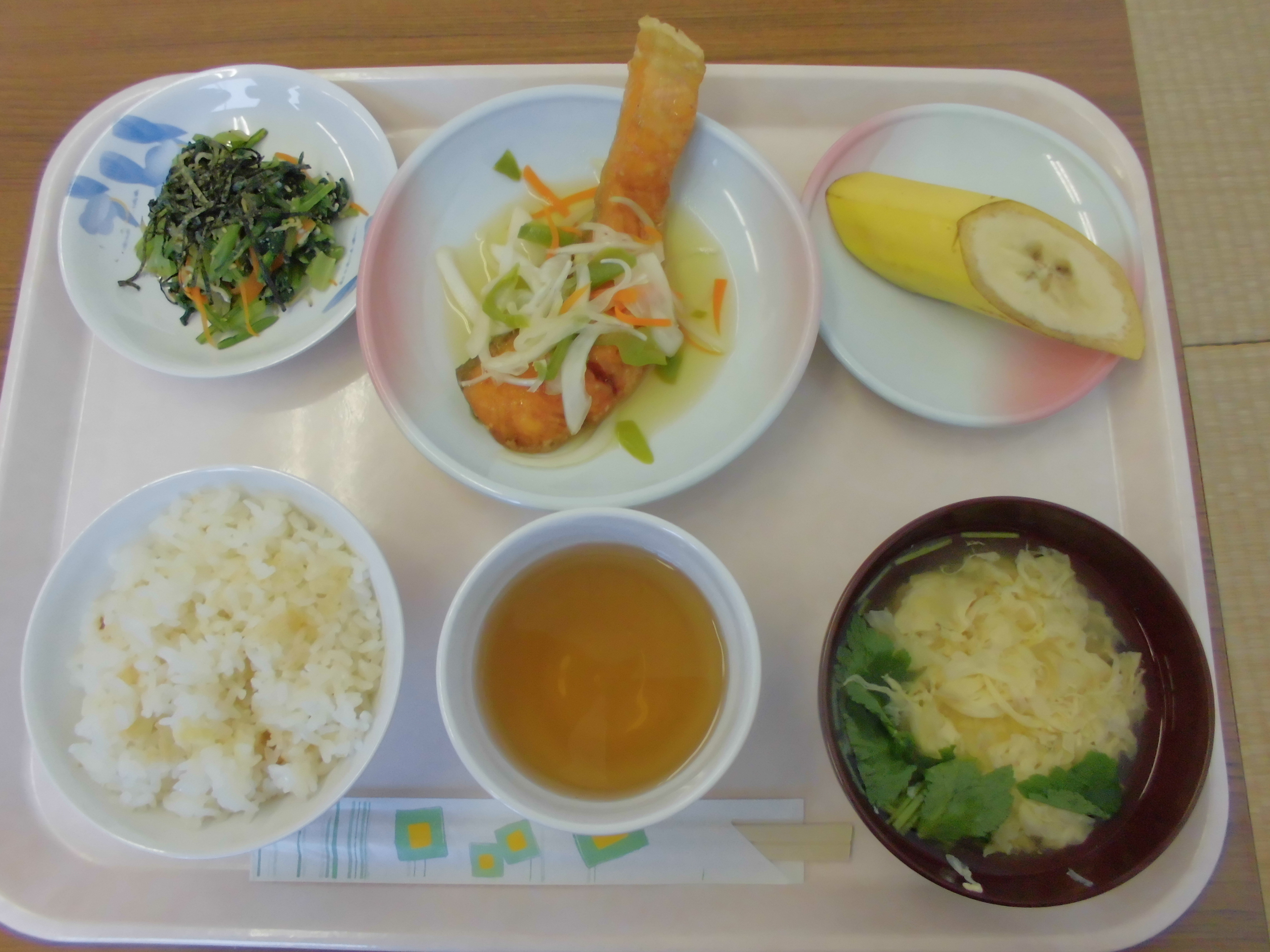 貝礎-R01-デイ-給食_01.JPG