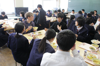 イリスさん片島中学校写真03