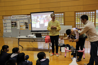 イリスさん松田川小学校写真05