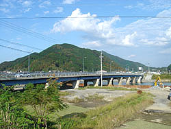 平成16年10月　松田川橋